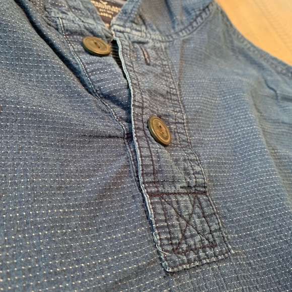 American Eagle Lightweight Hoodie - Picture 2 of 3